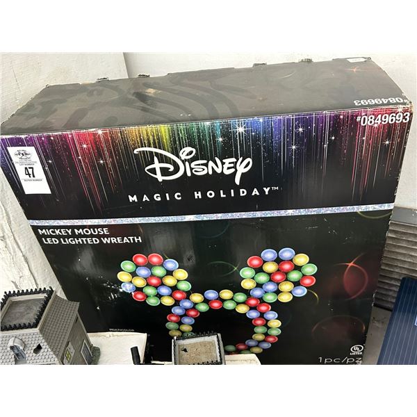 Disney Magic Holiday Lighted Wreath
