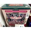 Image 1 : Holiday Around The Carousel Décor