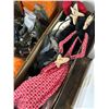 Image 2 : 3'  Collectibles Count Dracula/Bride