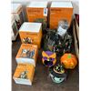 Image 1 : 7-Dept. 56 Halloween Collectibles - 7 X $
