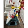 Image 2 : Snoopy Christmas Doghouse/Northpole Décor