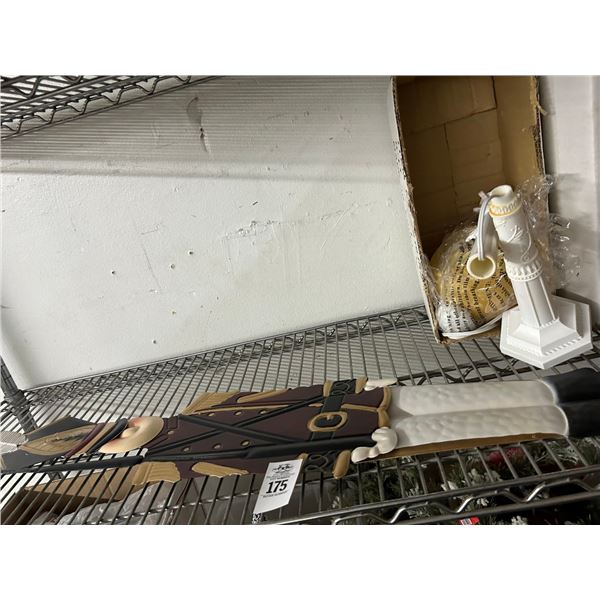 Metal 3' Soldier, Electric Lamp  Post