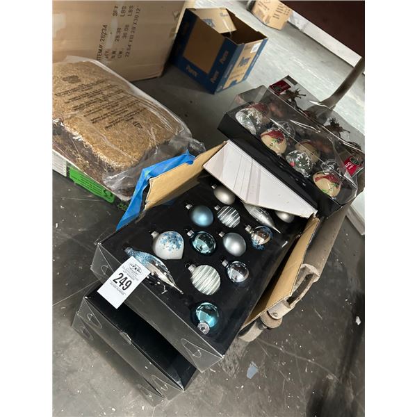 Holiday Ornaments, Lanscape Accents