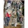 Image 1 : 8-Buyers Choice Christmas Caroler Figurines - 8 X $