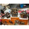 Image 3 : 4-Dept. 56 Halloween Houses - 4 X $