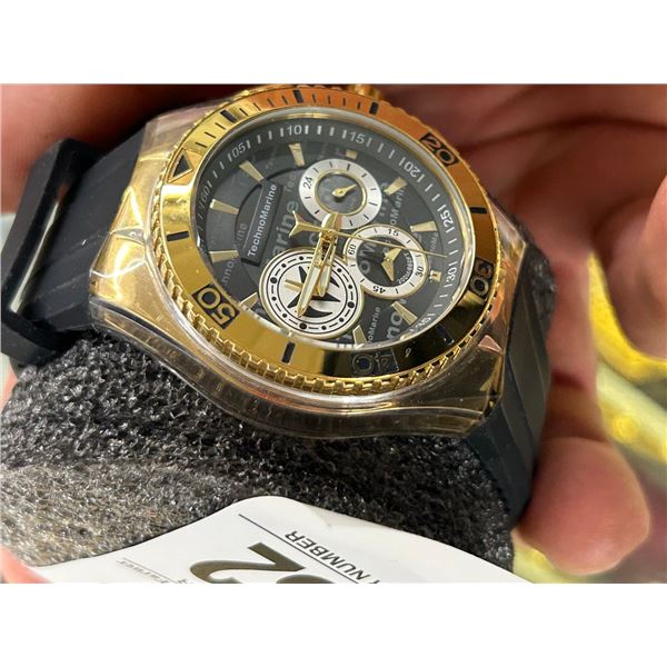 Large Face Dive Style Watch