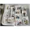 Image 1 : 13-Dept. 56 Figurines - 13 X $