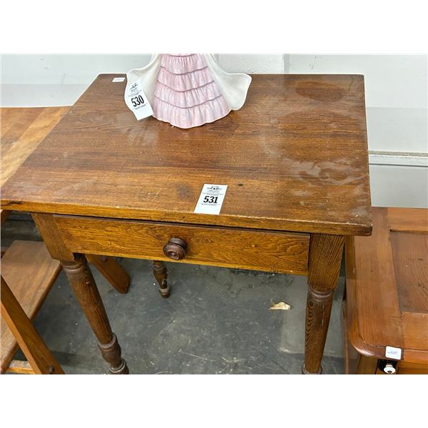 Tiger Oak Small Table w/Drawer