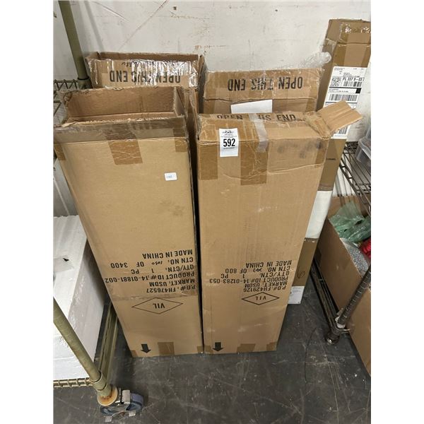 Christmas Tree Décor - 5 Boxes