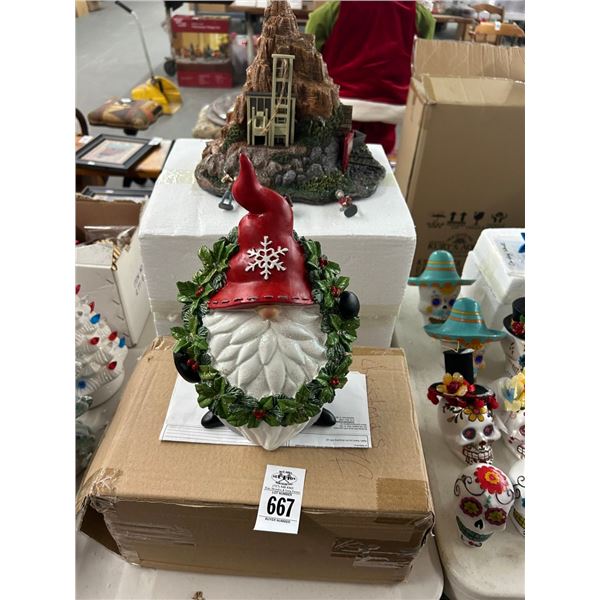 Santa Gnome, Hawthorn Village Mine Set