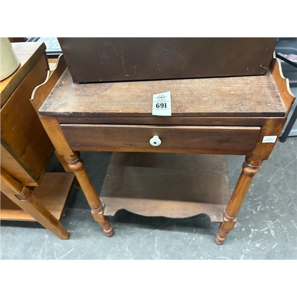 Antique Mahogany Small Table w/Drawer