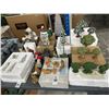 Image 1 : Hawthorn Village Houses, Landscape Décor w/Figurines