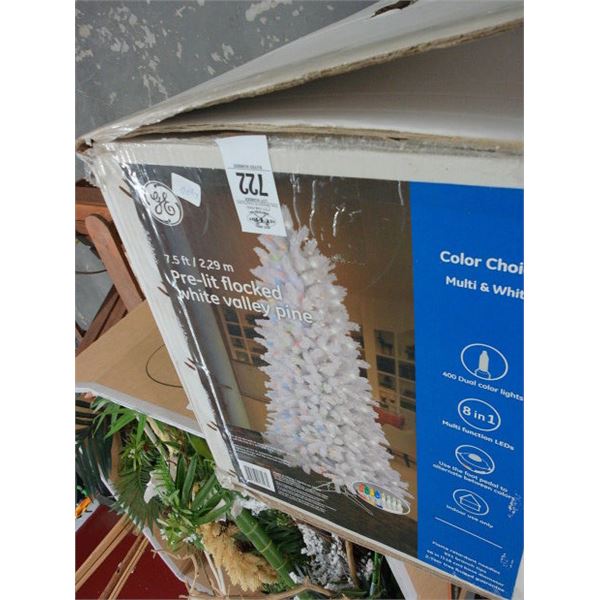 Prelit Flocked Pine Valley Pine Tree