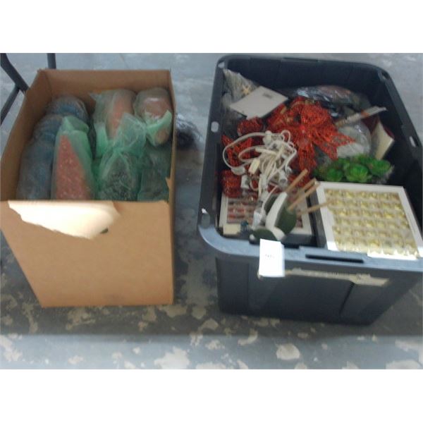 Bins 2 w/Holiday Décor