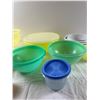 Image 3 : Vintage Tupperware Containers