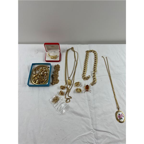 Vintage Costume jewelry