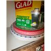 Image 2 : Assorted Kitchen Supplies