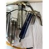 Image 3 : Grease Guns