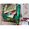 Image 2 : Holiday Gift Wrapping