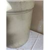 Image 3 : Medalta  No.5 Crock