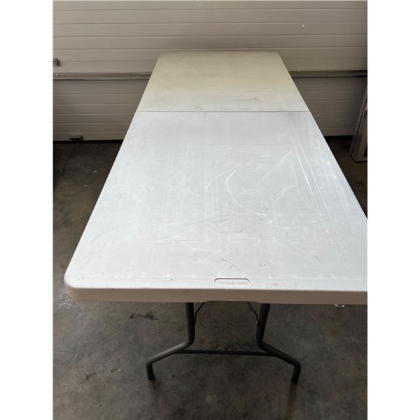 Gracious Living 6' Folding Table