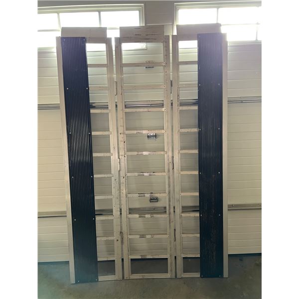 Tri-Fold Vehicle Ramp
