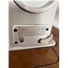 Image 7 : Sewing Machine & Table