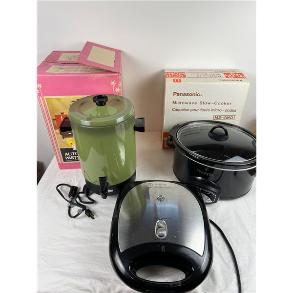 Various Kitchen Appliances