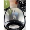 Image 3 : Various Kitchen Appliances