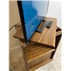 Image 5 : Sony 32" TV with Stand