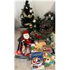 Image 1 : Christmas Trees & Decor
