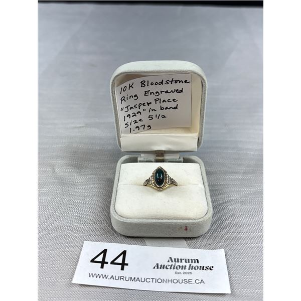 10K Bloodstone Ring Engraved "Jasper Place 1929" in Band Size 5.5 1.97 gr