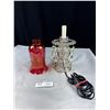Image 5 : 2 Vintage Mid Century Light Up Crystal Lamps w/ Crannberry Shades