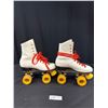 Image 6 : Vintage Pair of Unused Size 8 Ladies Rollerblades in Original Box