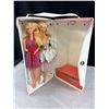Image 7 : 1965 Barbie Case + Other Barbie Case with Barbies