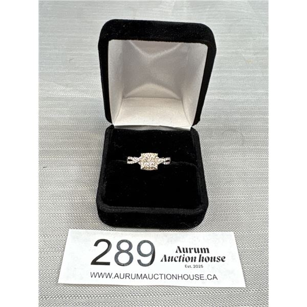 Very Pretty 10k White Gold Size 7 Ring with Stones Total Weight 3.25 Grams