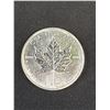 Image 2 : 2004 Canadian Silver Maple Pure Silver Coin