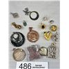 Image 5 : Lot of Various Vintage Pendants in a box