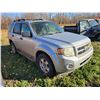 Image 3 : 2009 Ford Escape, V6 auto, 243,464 km, is running. Needs windshield, tires & brakes, SN. 1FMCU93G69K