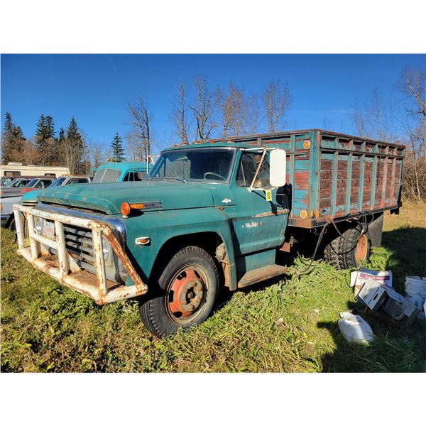 Ford 500 grain truck c/w 12ft box, standard 5spd trans, SN. F5OCRC85956