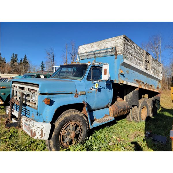 1974 GMC 6500 gravel truck, V8, 5&4 spd manual trans, air brakes, 13 ft box & hoist, SN. TME664V5890