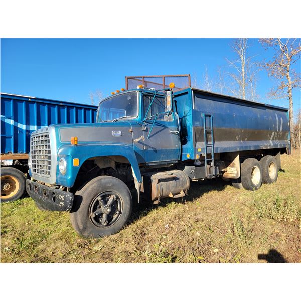 1975 Ford grain truck, 3208 CAT engine, non-turbo, 5&4 trans, approx. 19 ft Box & hoist, c/w silage 