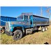 Image 1 : 1975 Ford grain truck, 3208 CAT engine, non-turbo, 5&4 trans, approx. 19 ft Box & hoist, c/w silage 