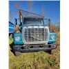 Image 2 : 1975 Ford grain truck, 3208 CAT engine, non-turbo, 5&4 trans, approx. 19 ft Box & hoist, c/w silage 