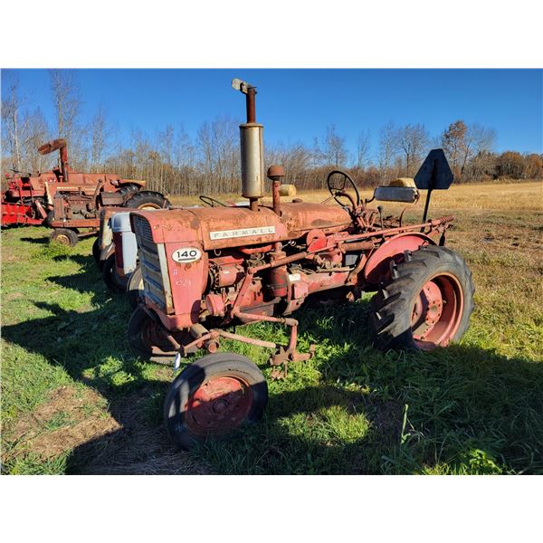 McCormick Farmall 140 tractor, 540 PTO, 2pt hitch, not running