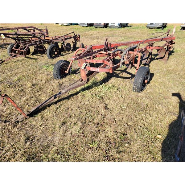 IH Model 70 5 btm plow
