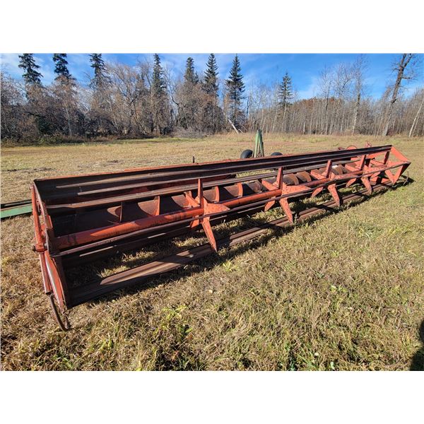 Massey-Ferguson 1859 straight-cut header, approx. 24 ft. c/w batt reel