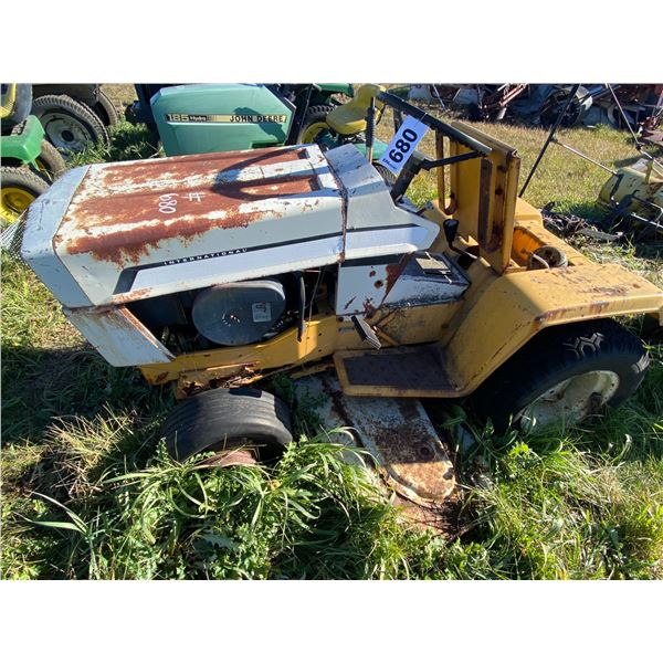 I.H. Riding Tractor, 10 hp., s/n: 2050055U545206 Looks Complete