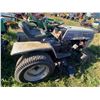 Image 4 : White GT-1650 Hydro Riding Tractor c/w Deck. Looks Complete