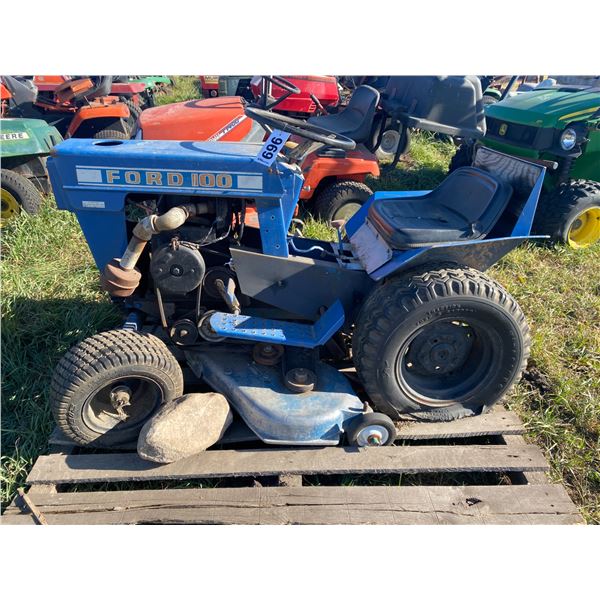 Ford 100 Riding Mower c/w Deck. Looks Complete